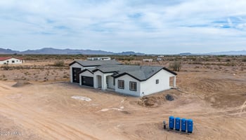 5853 425th Ave, Tonopah, AZ 85354