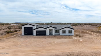 5853 425th Ave, Tonopah, AZ 85354