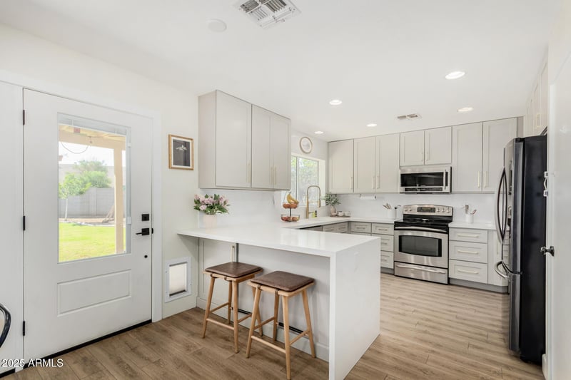 5855 Hopi Cir, Mesa, AZ 85206