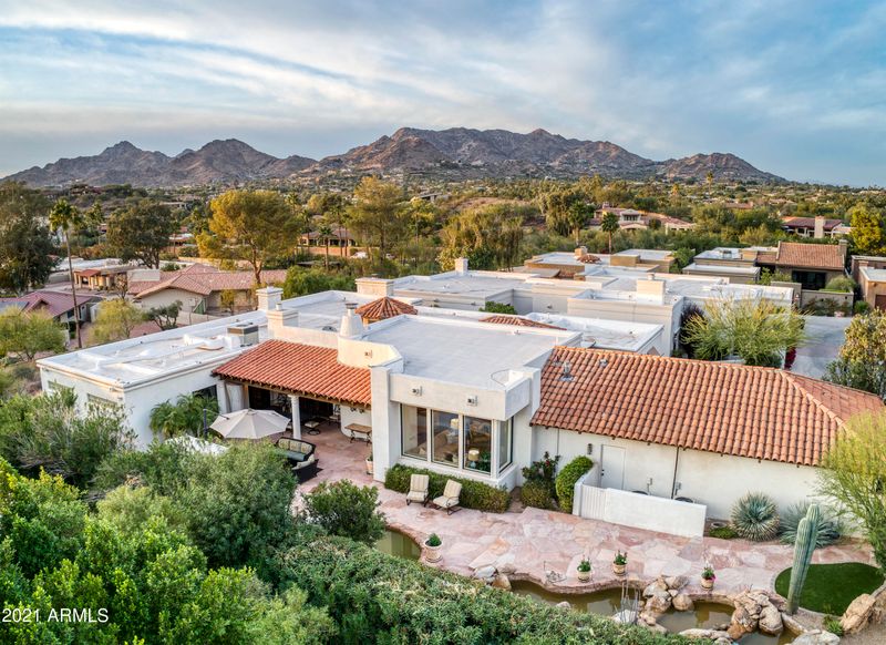 5856 N Echo Canyon Ln, Phoenix, AZ 85018