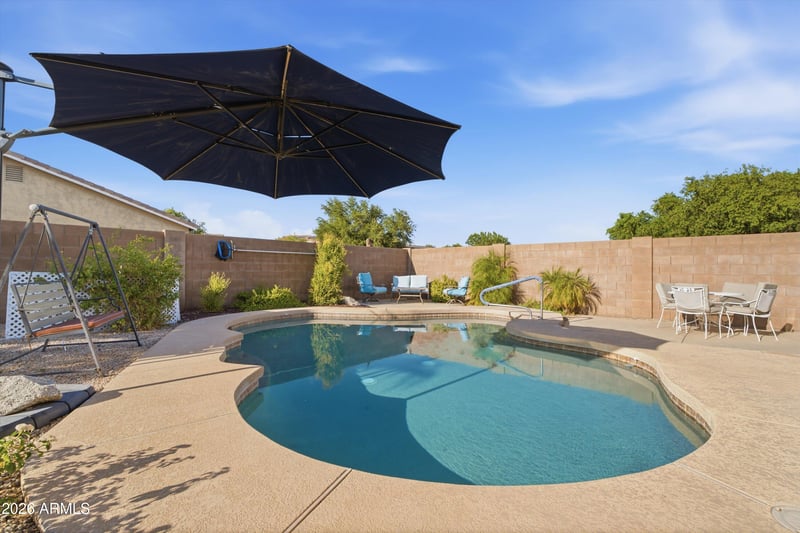 586 E Chelsea Dr, San Tan Valley, AZ 85140