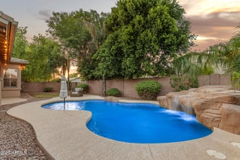 586 Julian Dr, Gilbert, AZ 85295