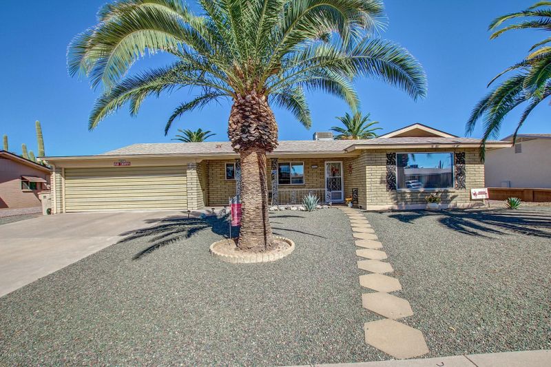 5860 E Dallas St, Mesa, AZ 85205