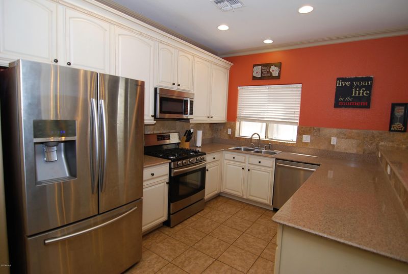 5860 E Grove Ave, Mesa, AZ 85206