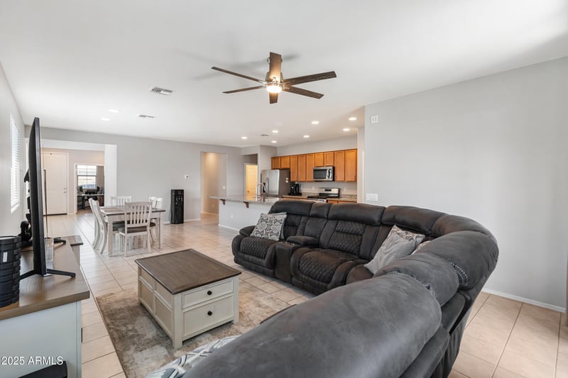 5863 187th Ln, Litchfield Park, AZ 85340