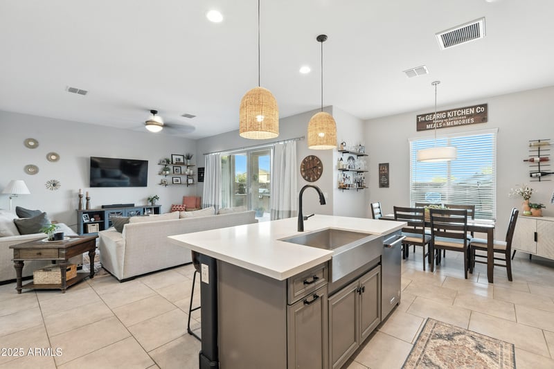 5863 189th Dr, Litchfield Park, AZ 85340