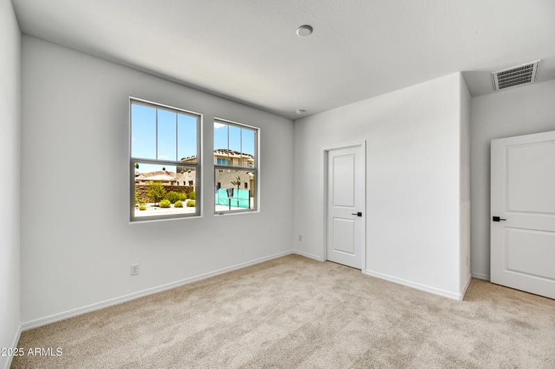 5863 193rd Dr, Litchfield Park, AZ 85340
