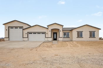5864 N 378th Dr, Tonopah, AZ 85354