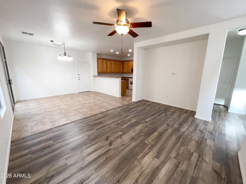 5865 Holmes Ave, Mesa, AZ 85206