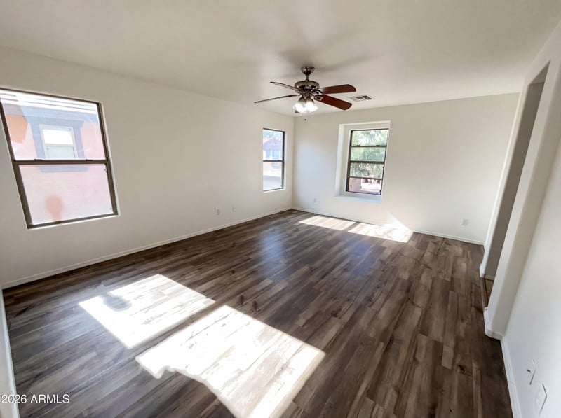 5865 Holmes Ave, Mesa, AZ 85206