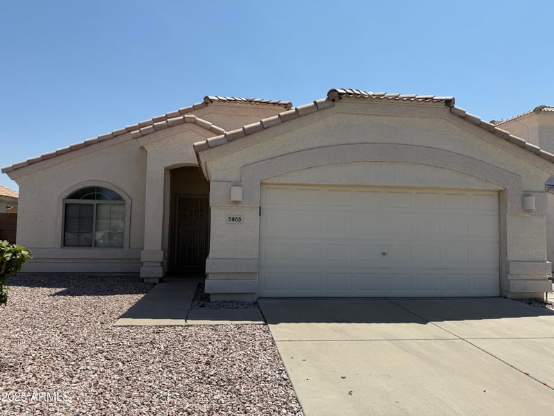 5865 North Ln, Glendale, AZ 85302