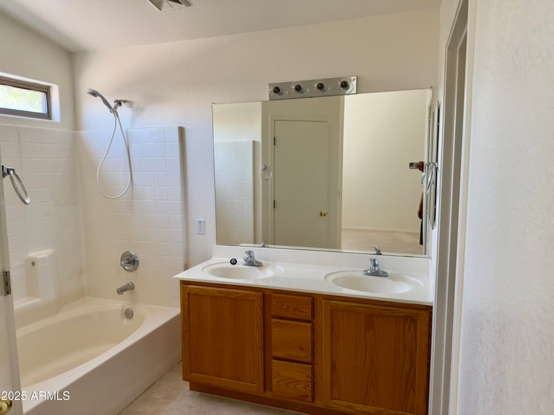 5865 North Ln, Glendale, AZ 85302