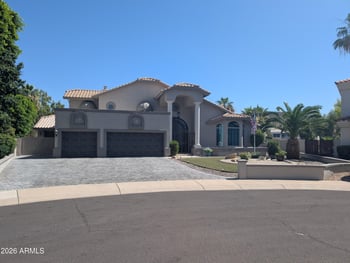 5866 Del Lago Cir, Glendale, AZ 85308