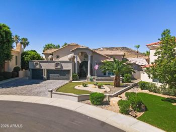5866 W Del Lago Cir, Glendale, AZ 85308