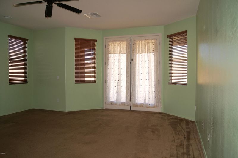587 S 220th Ave, Buckeye, AZ 85326