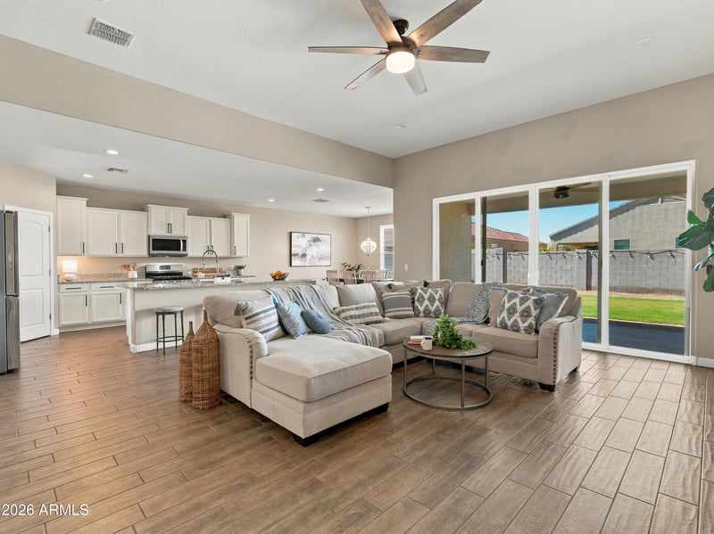 587 W Danish Red Trl, San Tan Valley, AZ 85143