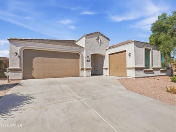 587 W Danish Red Trl, San Tan Valley, AZ 85143