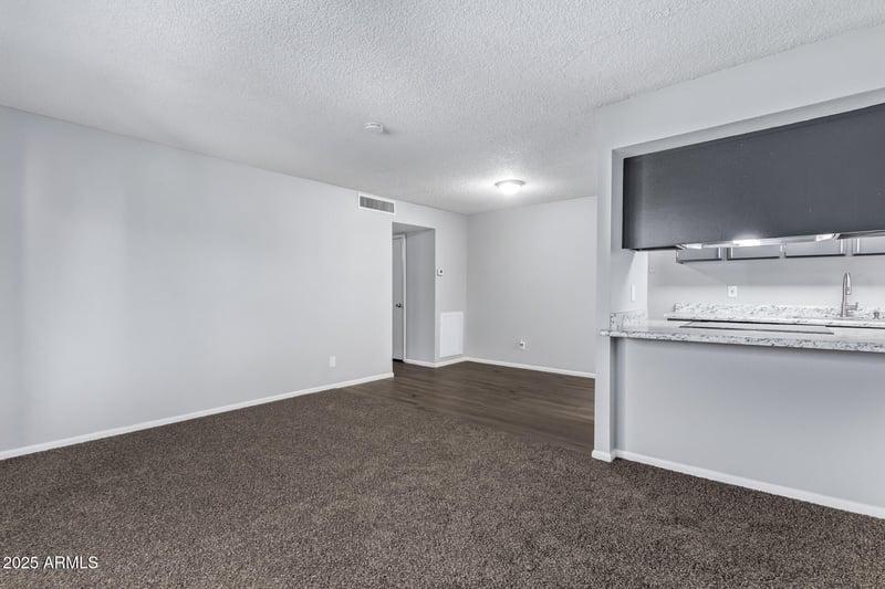 5871 47th Dr, Glendale, AZ 85301