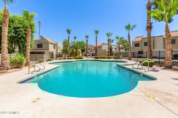 5871 47th Dr, Glendale, AZ 85301