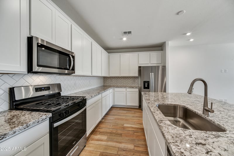 5875 193rd Dr, Litchfield Park, AZ 85340