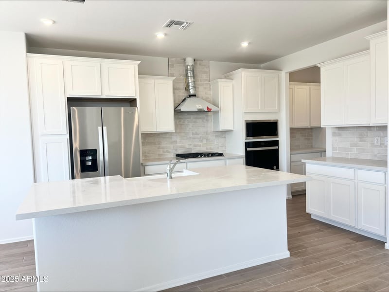 5878 193rd Dr, Litchfield Park, AZ 85340