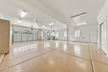 5881 W Del Lago Cir, Glendale, AZ 85308