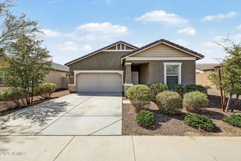 5882 N 195th Dr, Litchfield Park, AZ 85340