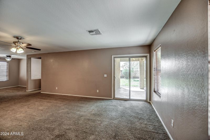 5882 S 240th Dr, Buckeye, AZ 85326