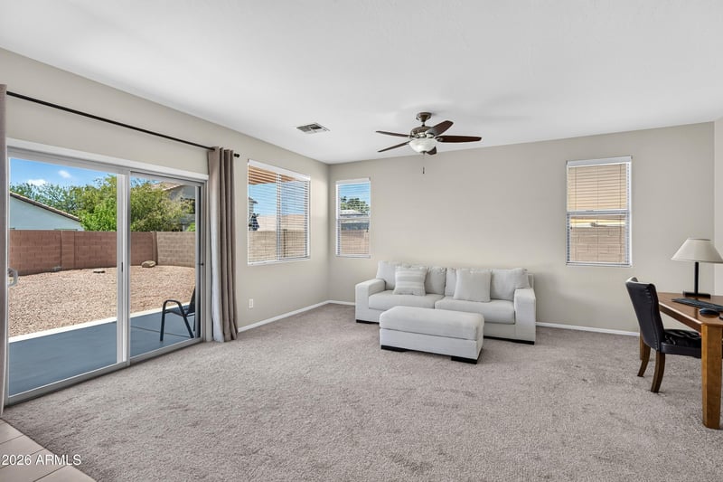 589 Hereford Dr, San Tan Valley, AZ 85143