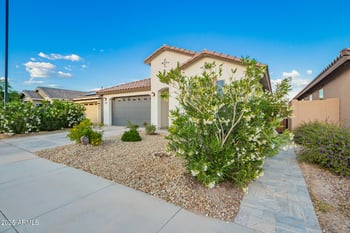 5897 195th Dr, Litchfield Park, AZ 85340