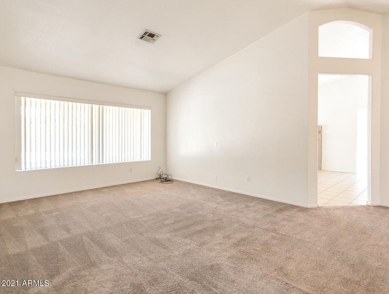 5905 W Blackhawk Dr, Glendale, AZ 85308