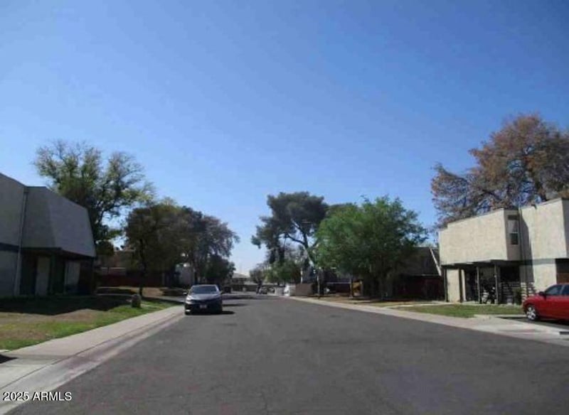 5906 Townley Ave, Glendale, AZ 85302
