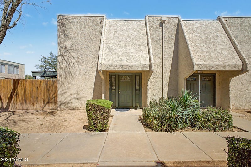 5906 W Golden Ln, Glendale, AZ 85302