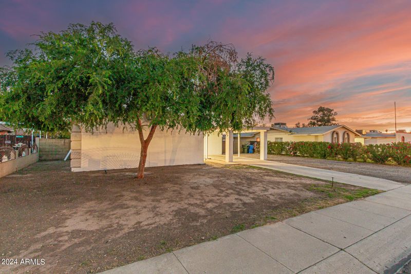 5907 W Columbus Ave, Phoenix, AZ 85033