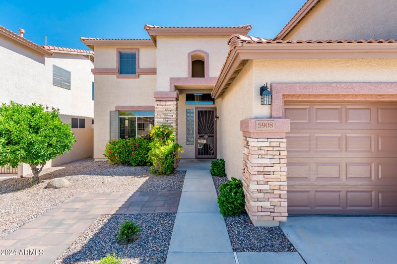 5908 W Running Deer Trl, Phoenix, AZ 85083
