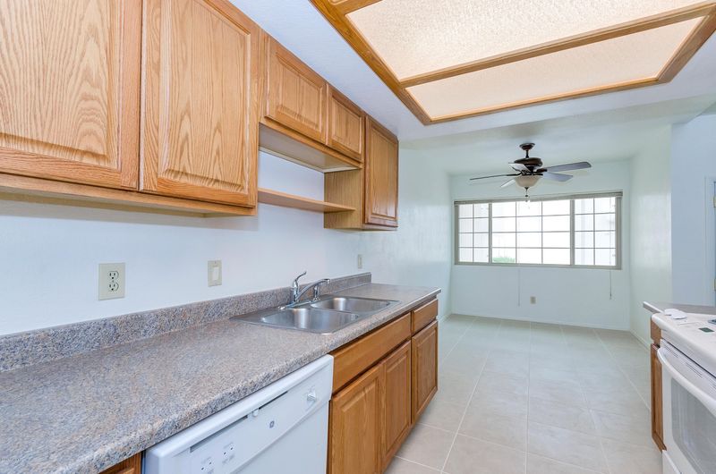 5909 E Nance St, Mesa, AZ 85215