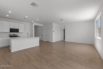 5910 246th Ln, Buckeye, AZ 85326