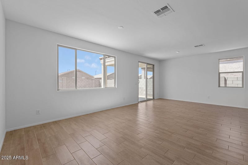 5910 246th Ln, Buckeye, AZ 85326