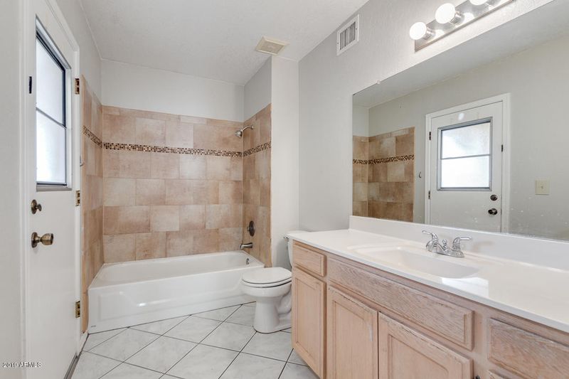5910 E Ivy St, Mesa, AZ 85205