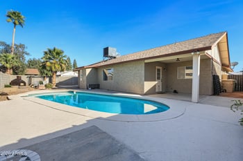 5912 Evans Dr, Glendale, AZ 85306