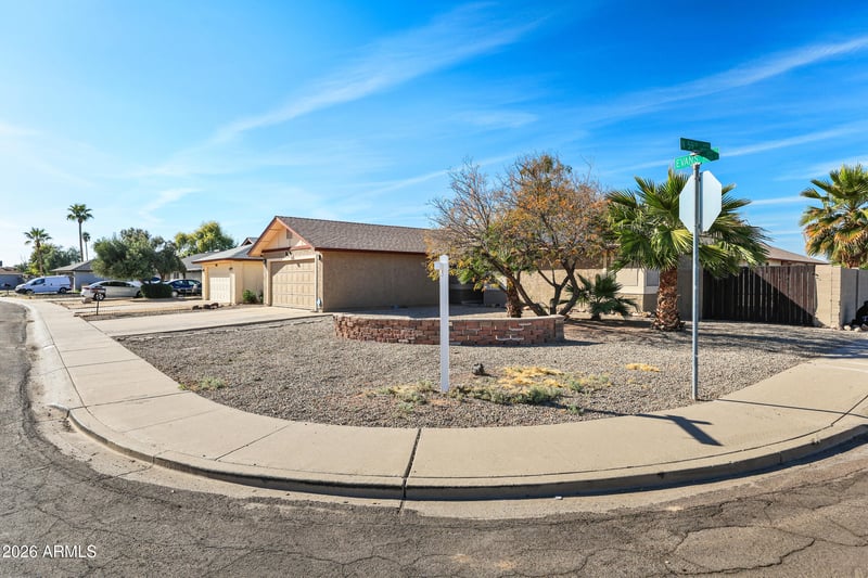 5912 Evans Dr, Glendale, AZ 85306