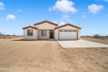 5913 425th Ave, Tonopah, AZ 85354