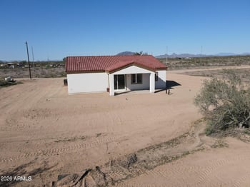 5913 425th Ave, Tonopah, AZ 85354