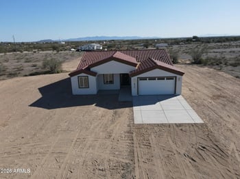 5913 425th Ave, Tonopah, AZ 85354