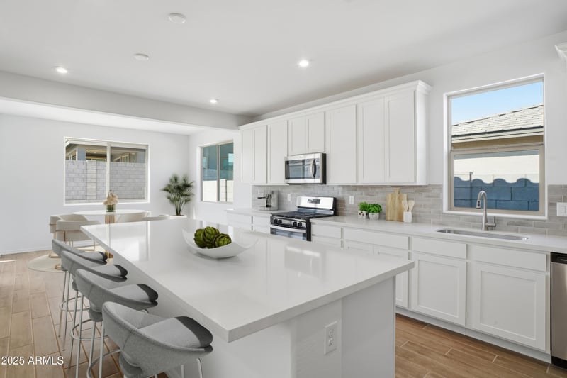 5914 194th Dr, Litchfield Park, AZ 85340