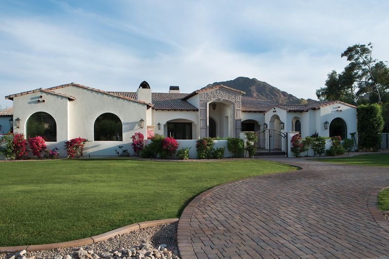5915 E Redwing Rd, Paradise Valley, AZ 85253