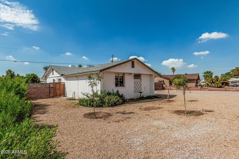 5915 Hazelwood St, Phoenix, AZ 85033