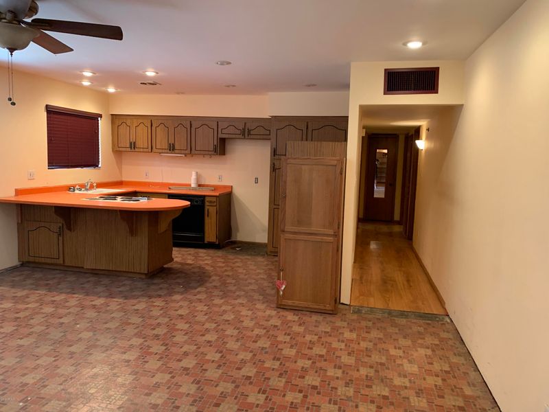 5916 W Thomas Rd, Phoenix, AZ 85033