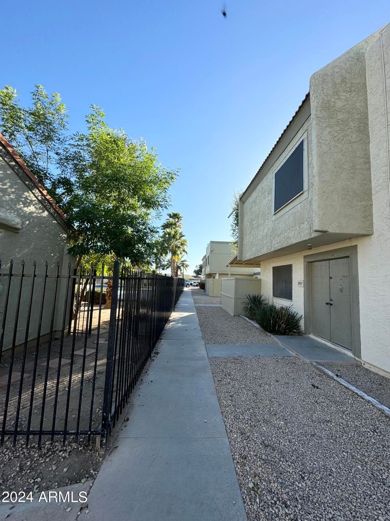 5917 N 48th Ave, Glendale, AZ 85301
