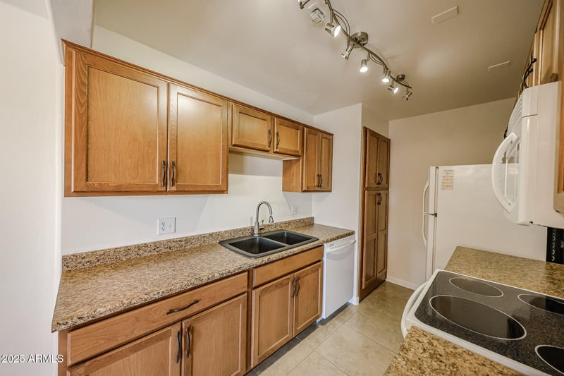 5917 Townley Ave, Glendale, AZ 85302